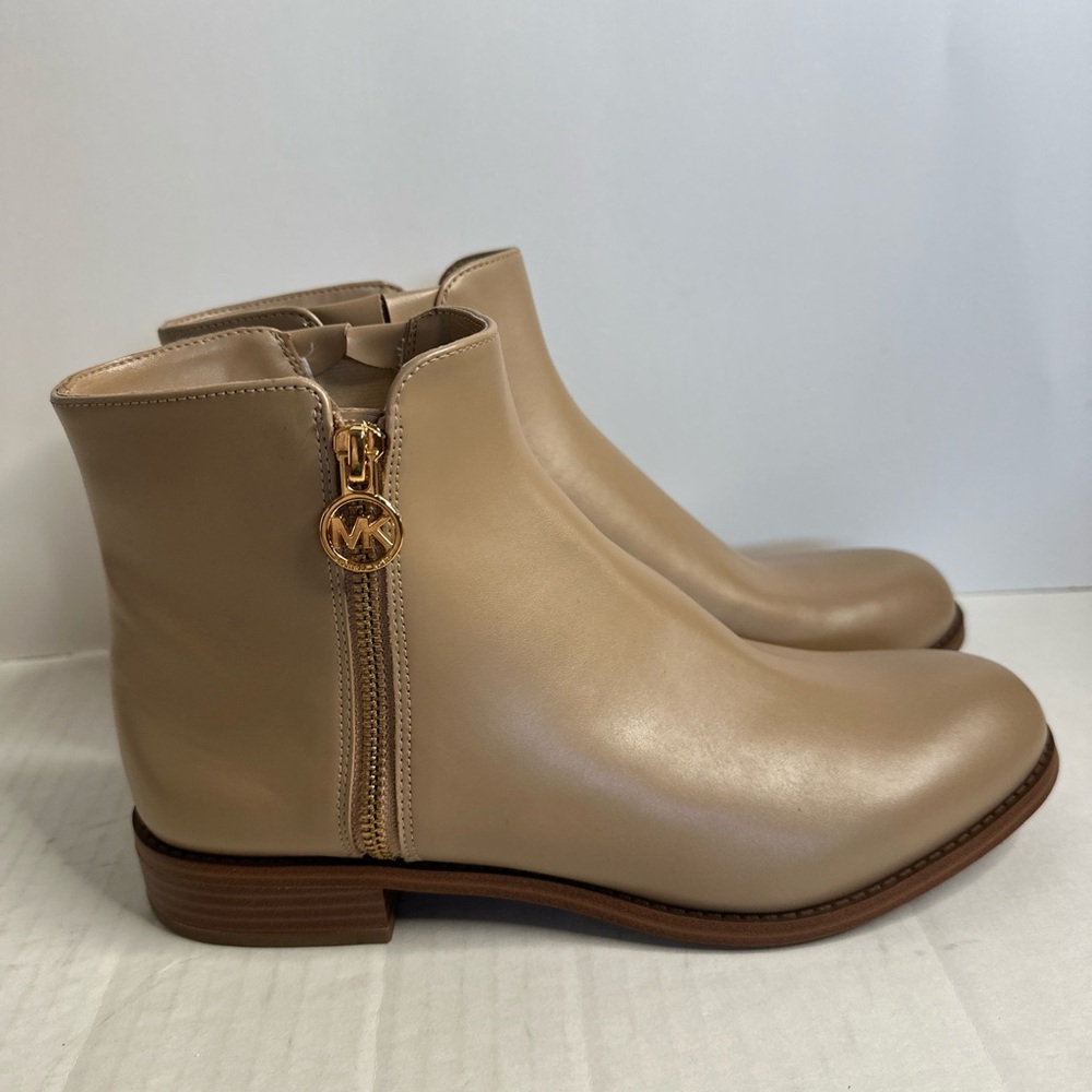 Michael Michael Kors Lainey Flat Leather Tan Bootie Size 8.5M
